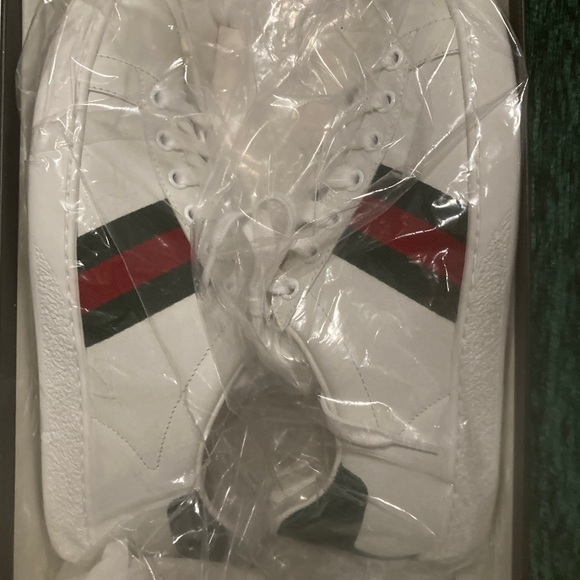Gucci Shoes - Gucci Sneakers NWT